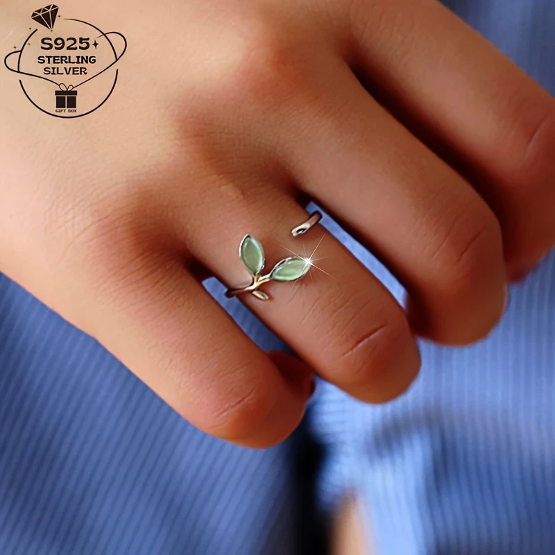 Elegant S925 Silver Womens Wedding Band with Green Teardrop Design Minimalist Open Ring for Daily Wear