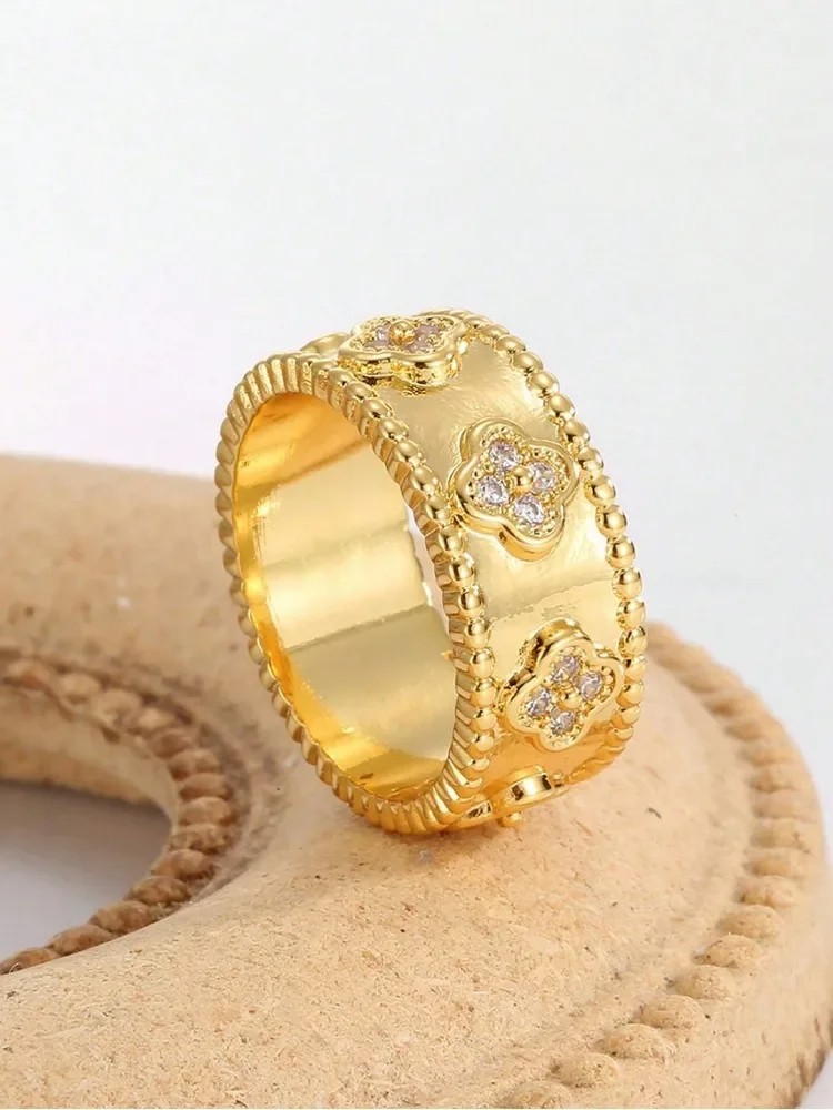 925 Sterling Silver Vintage Clover Zircon Ring