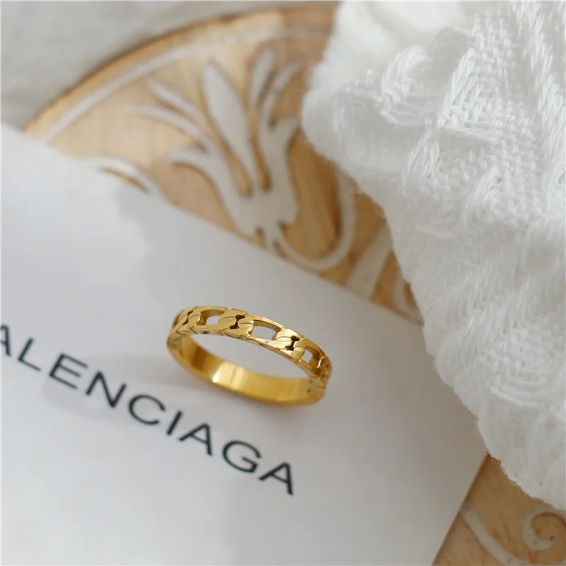 Vintage French Hollow Chain Twist Ring for Women