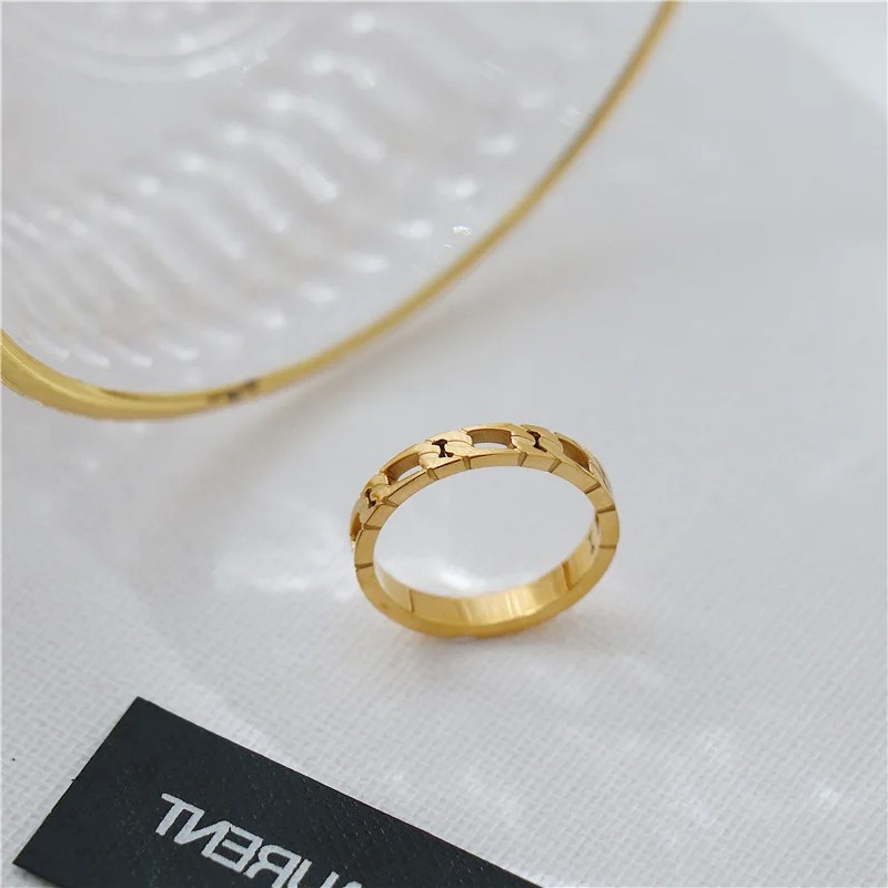Vintage French Hollow Chain Twist Ring for Women