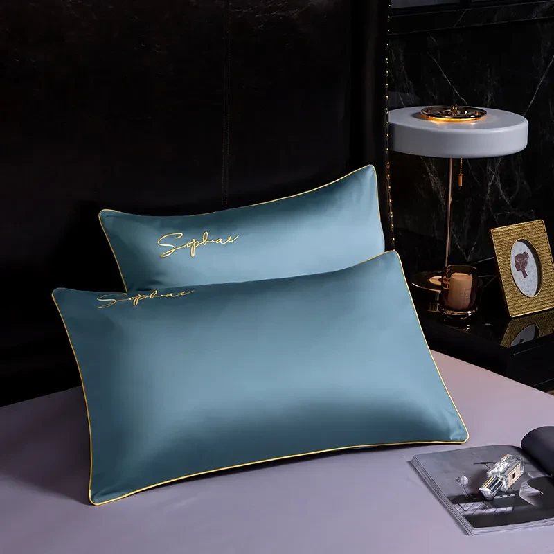 Cotton cotton embroidered pillowcase