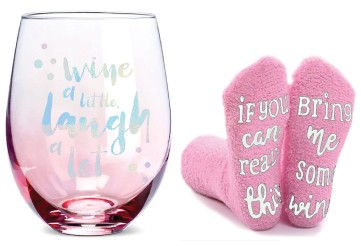WINE A LITTLE SOCKS & S/LESS SET OSFM