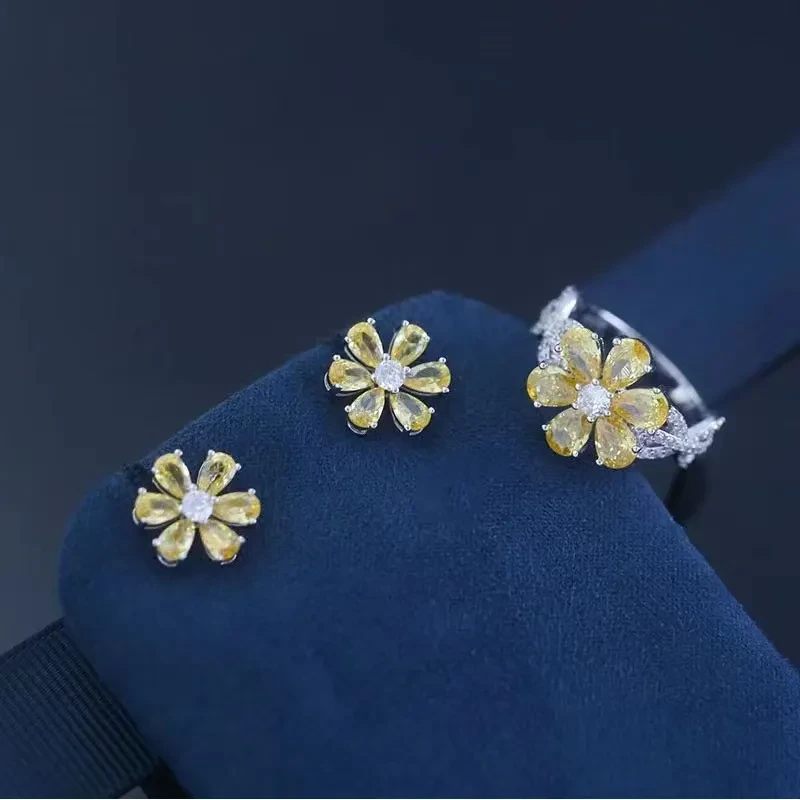 S925 Sterling Silver Six-Leaf Flower Crystal Ring Elegant Floral Jewelry for Women
