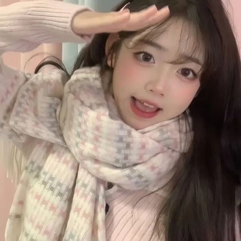 Fresh Light Pink Small Grid Imitation Cashmere Tassel Scarf